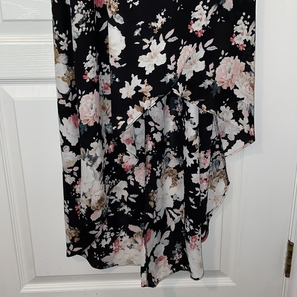 iJoah Small High-Low Flowy Floral Print Dress with Black slip attached - Picture 7 of 9